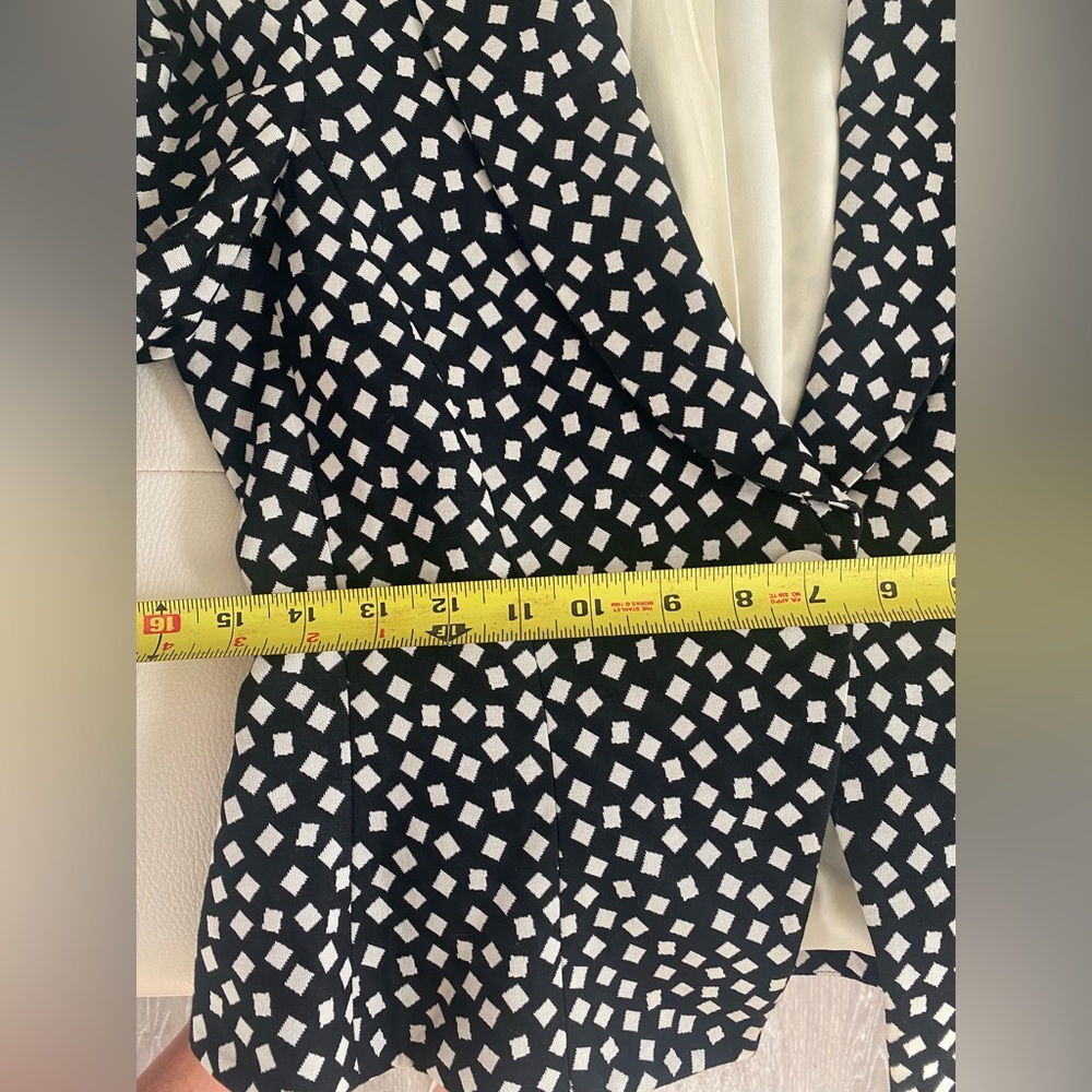 Armani Collezioni Black Blazer with White Geometric Print - Picture 9 of 11